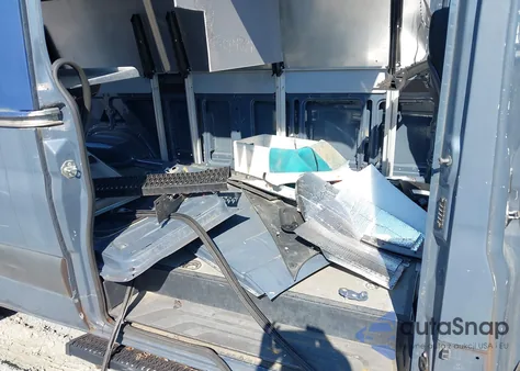 2019 Mercedes-Benz Sprinter 2500 High Roof V6 из США, поврежденный, VIN WD4PF1CDXKP137061